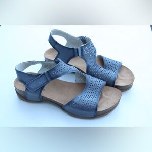 Propet Phoebe sandals